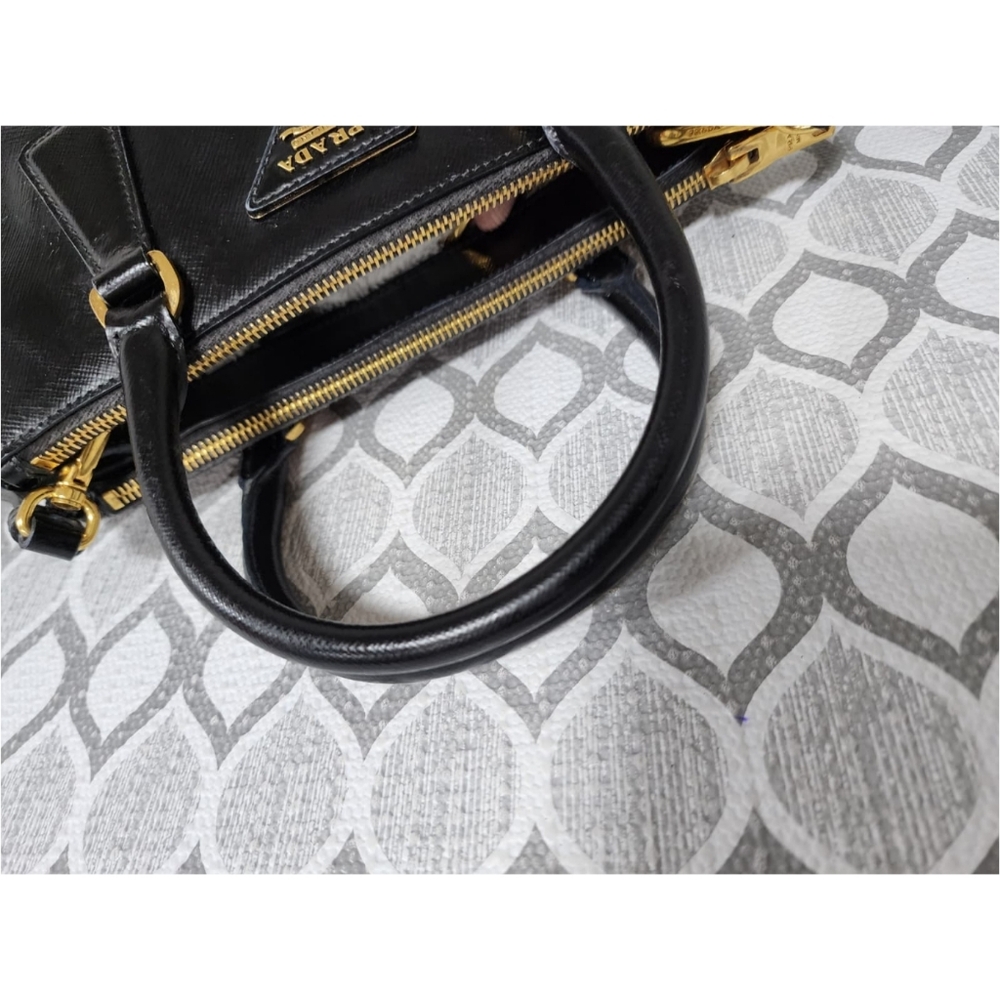 Prada Saffiano Patent Leather Galleria Double Zip Small Tote Black - Picture 11 of 16